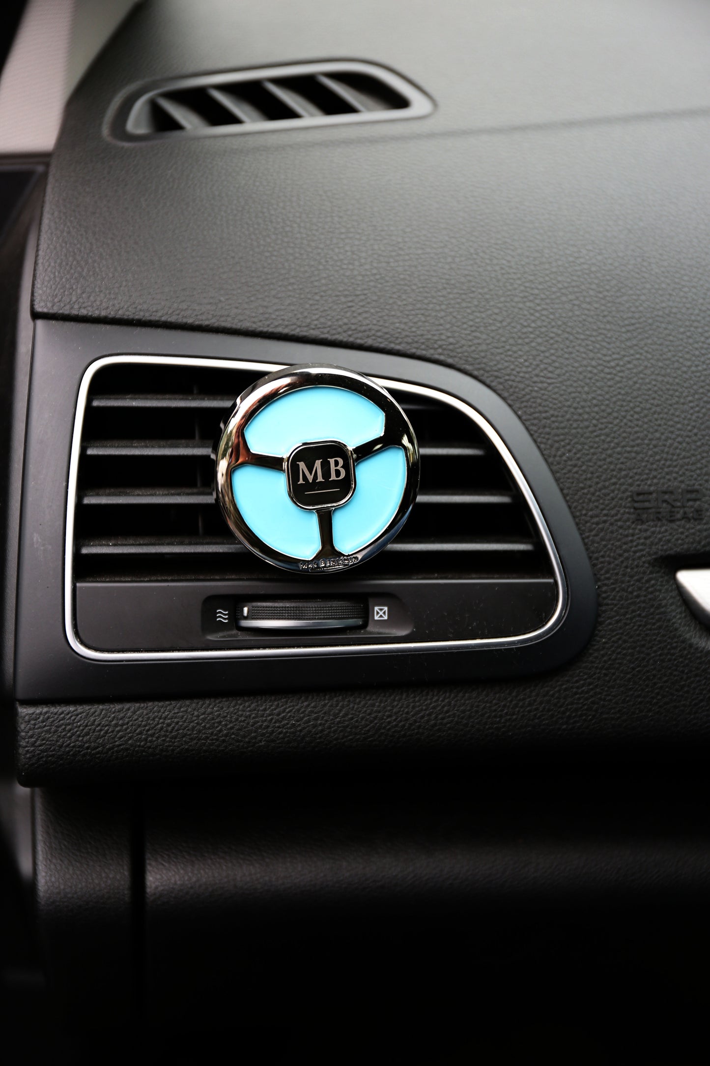 Max Benjamin – Acqua Viva Car Fragrance Dispenser