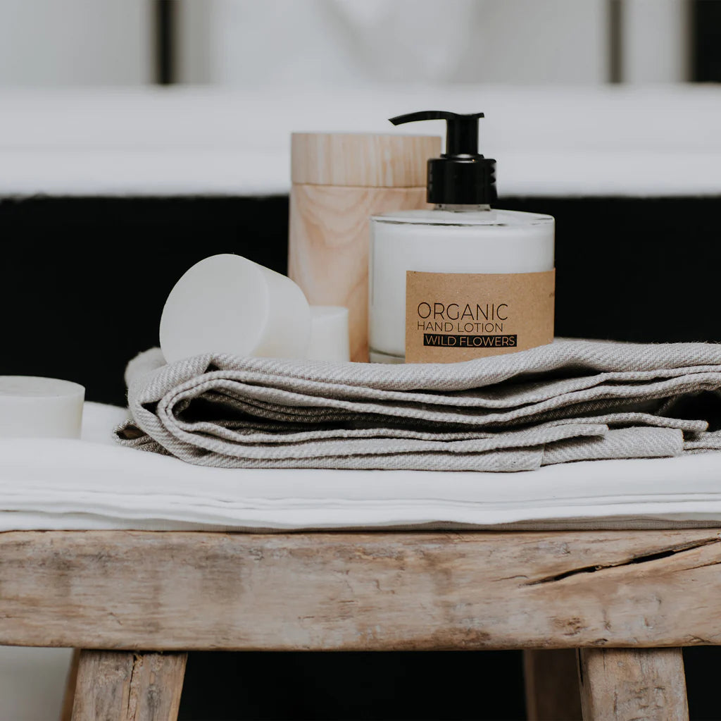 theMUNIO – Wild Flowers Organic Hand Lotion